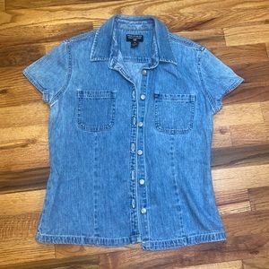 Short sleeve blue button up shirt